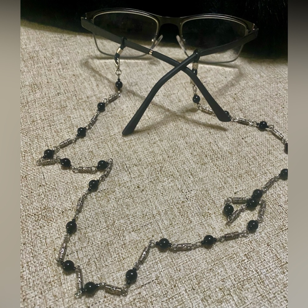 Black & Silver  Stylish and fancy eyeglass chains from EUC Vintage ✨